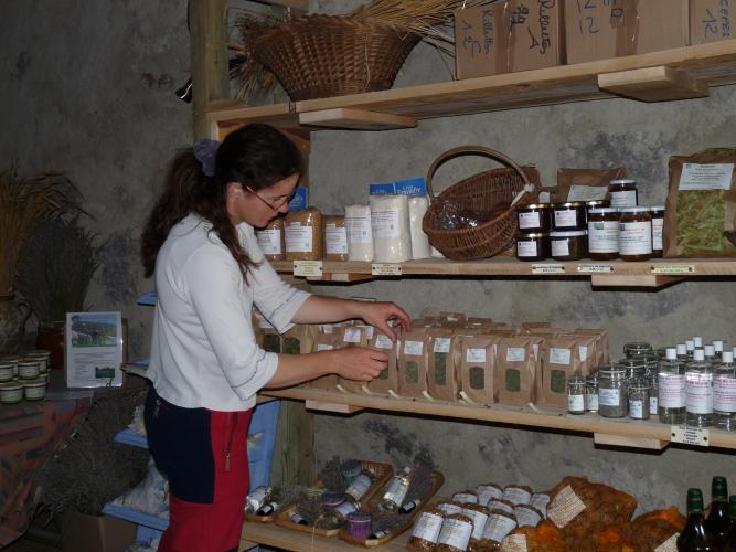 produits_sur_letagere_laurence-_ferme_de_pierrevieille